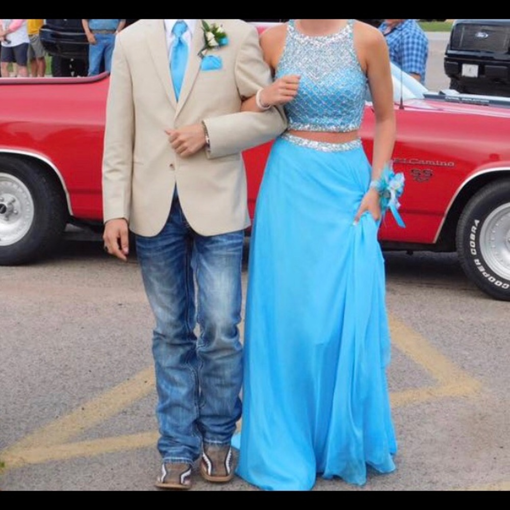 blue prom dress